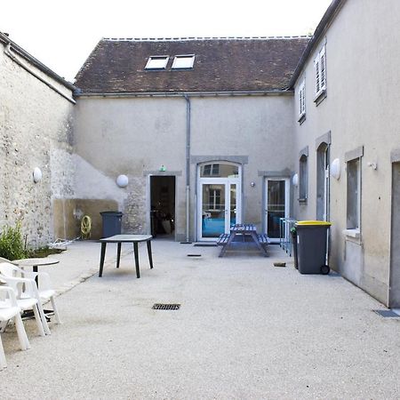 Fontaineblhostel Hostel & Camping Near Fontainebleau La Chapelle-la-Reine Kültér fotó